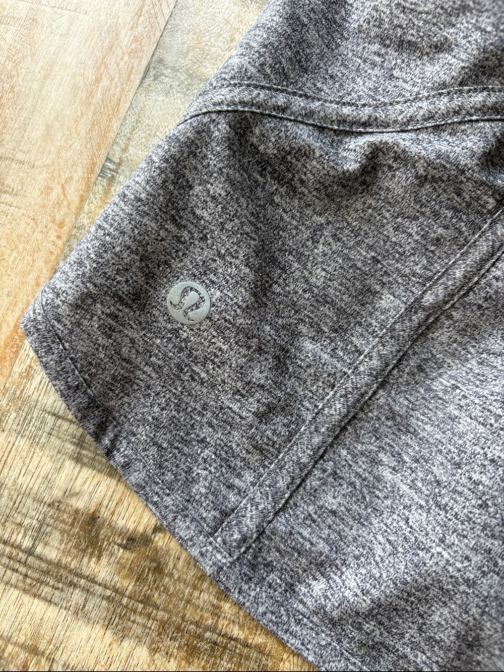 Lululemon Women’s Athletic Shorts size 6 - Picture 5 of 6